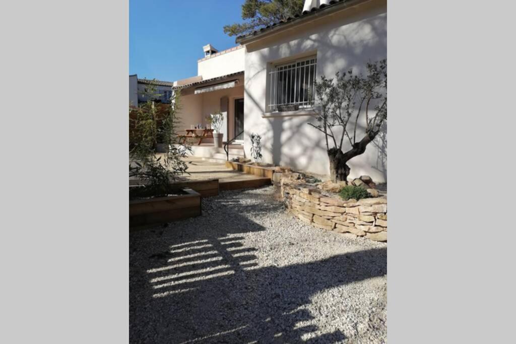Maison 5 Personnes En Garrigue - Piscine-Spa Prive Langlade Ngoại thất bức ảnh