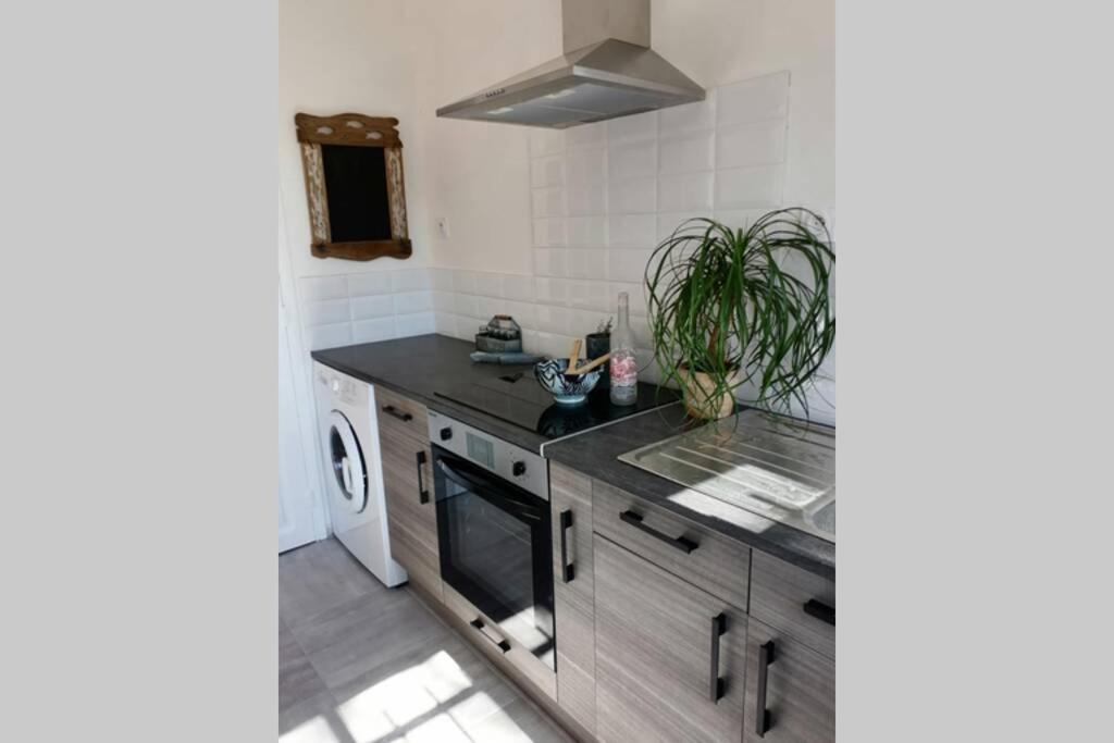 Maison 5 Personnes En Garrigue - Piscine-Spa Prive Langlade Ngoại thất bức ảnh